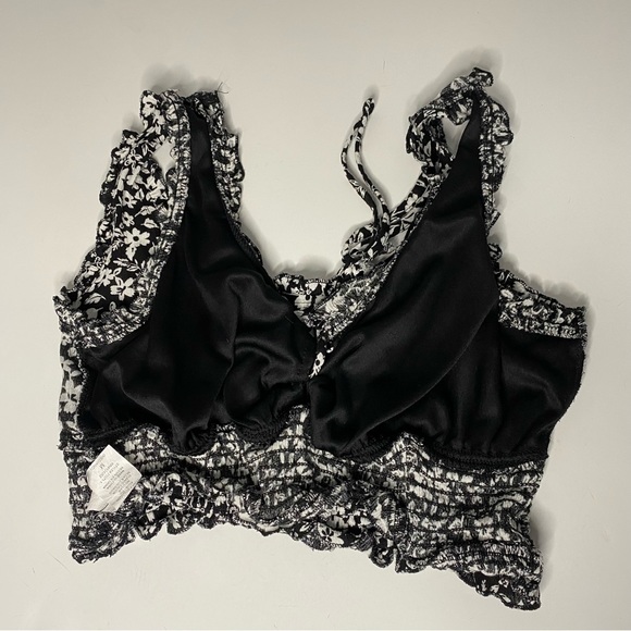 Ambiance | Women's Flower design Crop top Size M - Picture 7 of 7